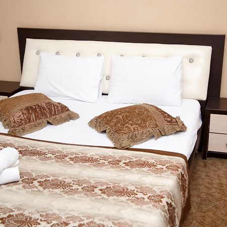 Hotel Avenue Bishkek Ngoại thất bức ảnh