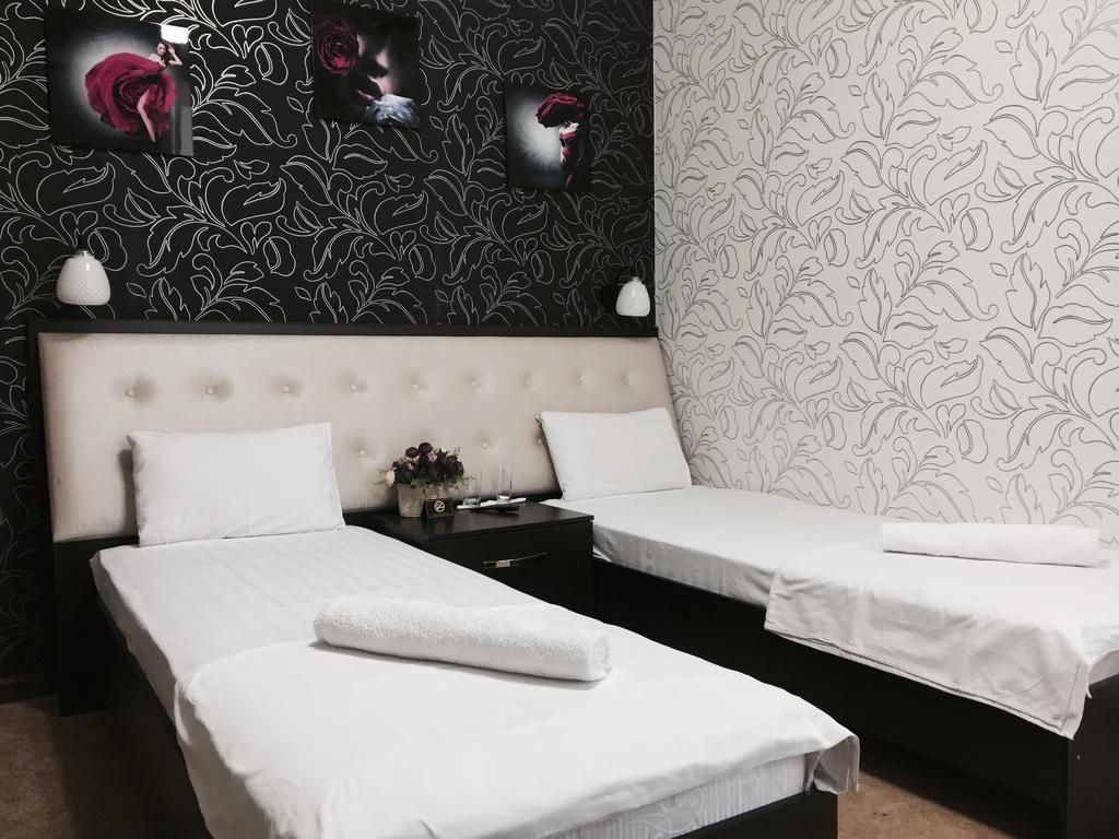 Hotel Avenue Bishkek Ngoại thất bức ảnh
