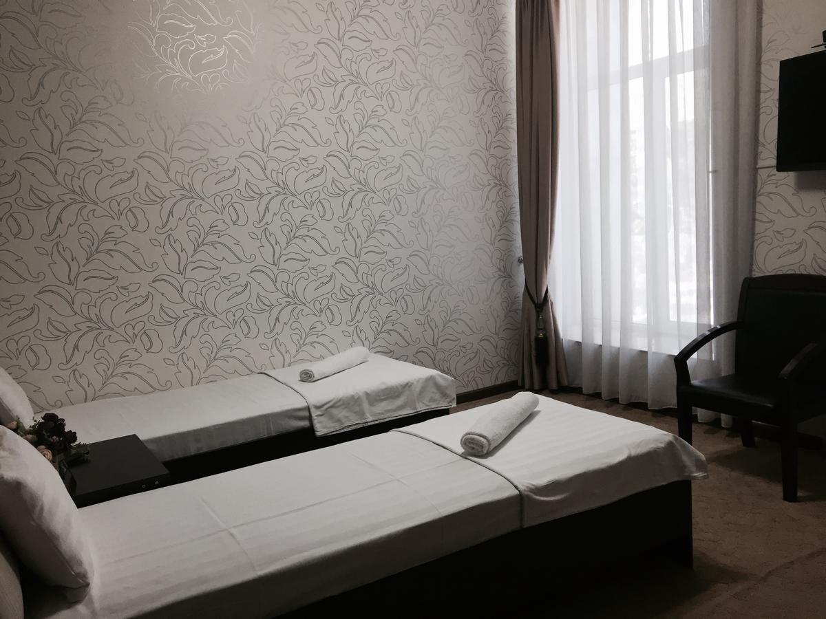 Hotel Avenue Bishkek Ngoại thất bức ảnh