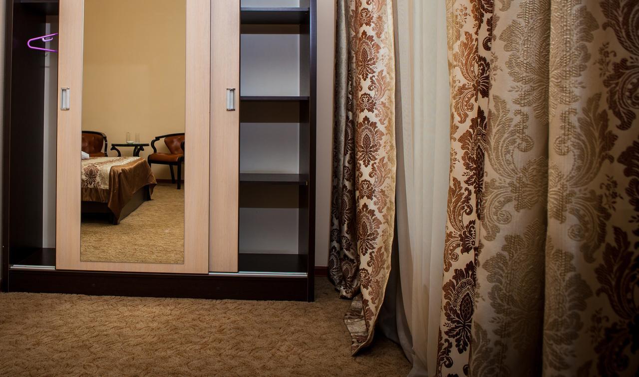 Hotel Avenue Bishkek Ngoại thất bức ảnh