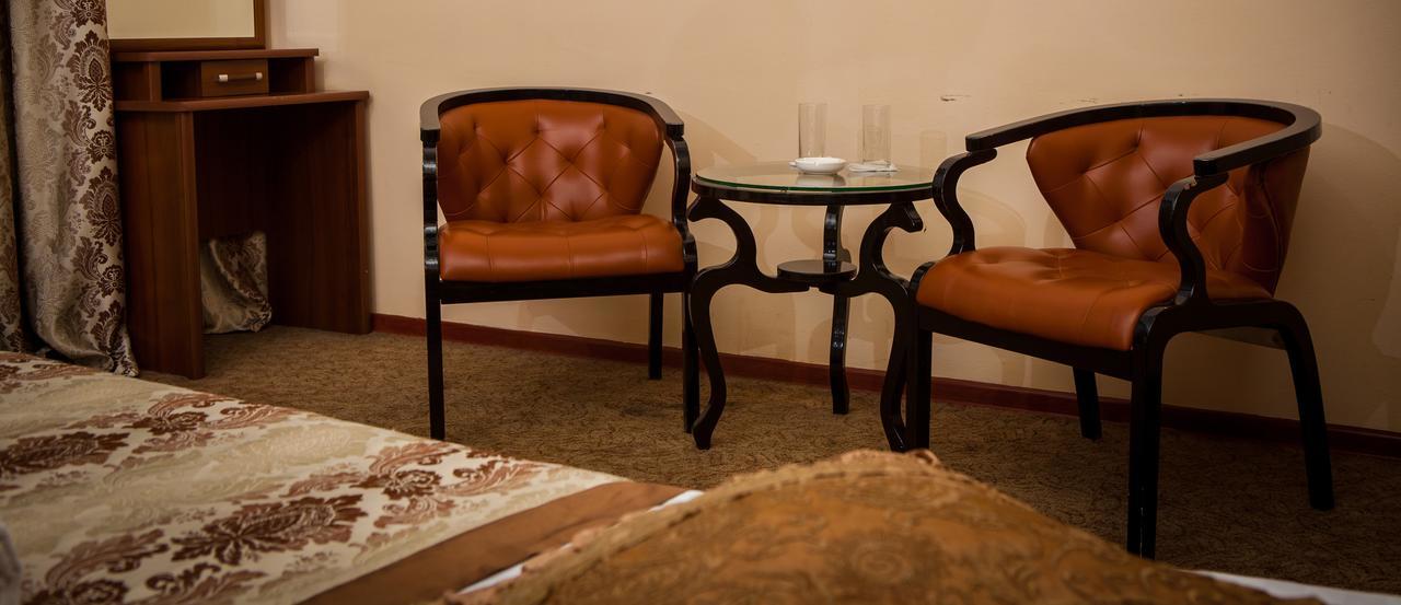 Hotel Avenue Bishkek Ngoại thất bức ảnh