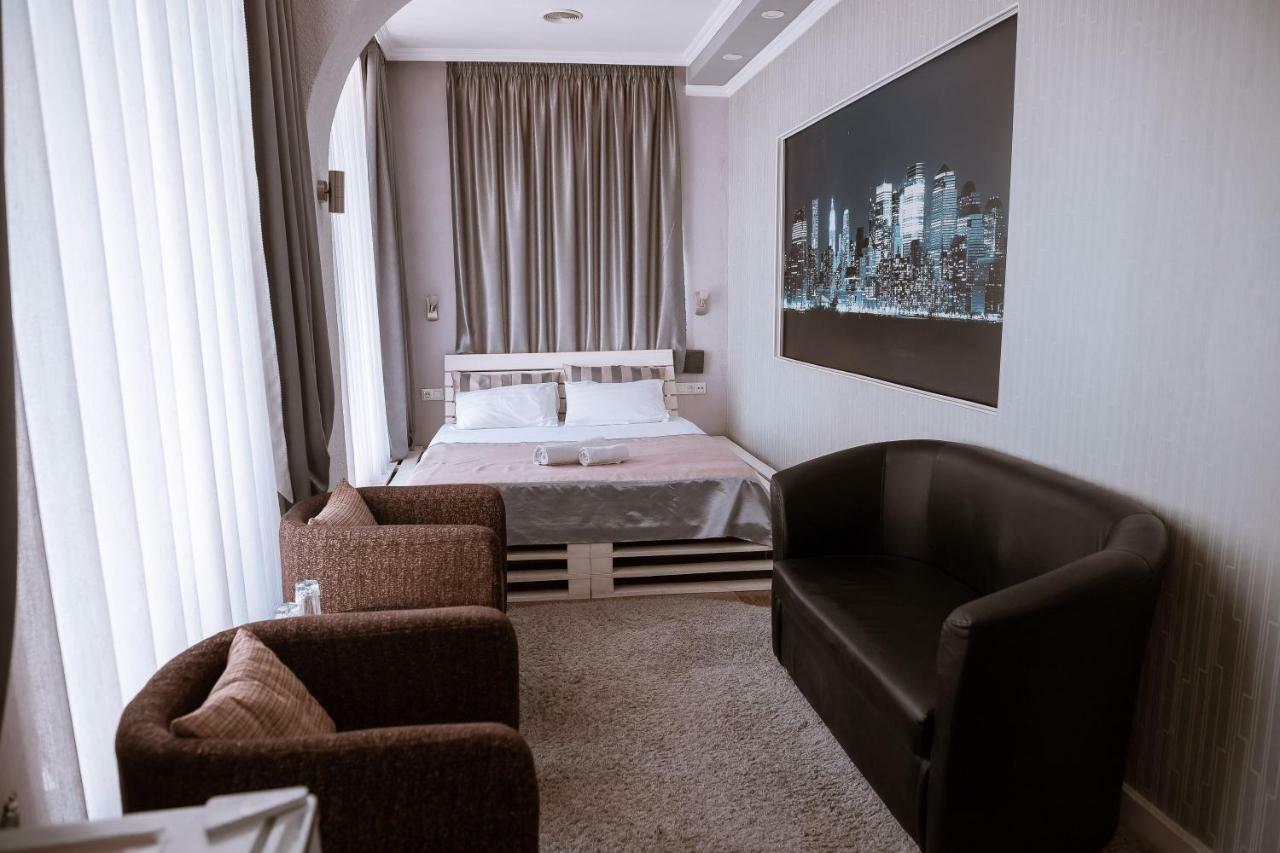 Hotel Avenue Bishkek Ngoại thất bức ảnh