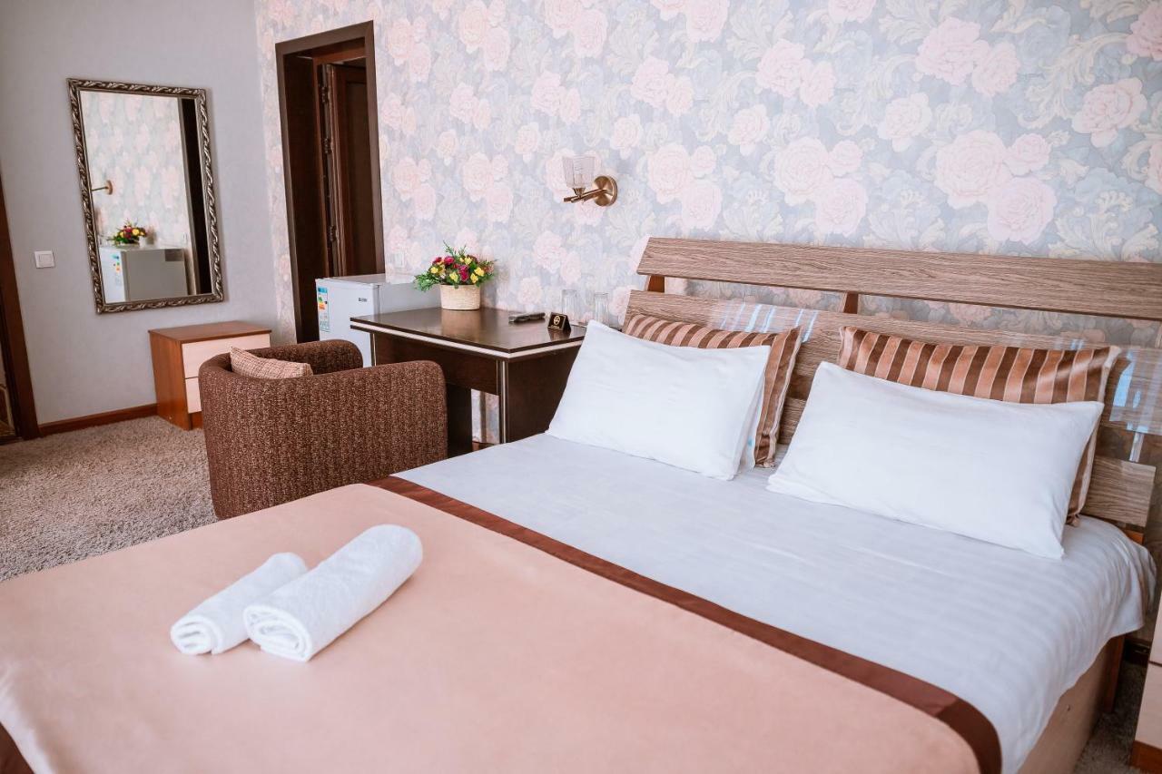 Hotel Avenue Bishkek Ngoại thất bức ảnh
